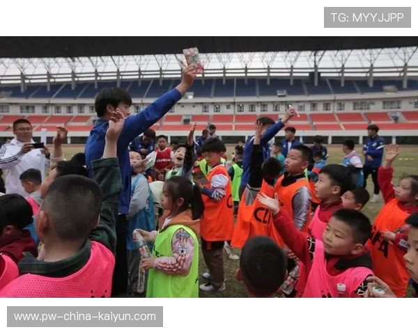 足球青少年教练考核改革，持证上岗标准升级，青少年足球教练员应该具备哪些基本素质